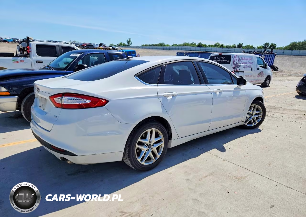 2014 Ford Fusion Se VIN:3FA6P0H75ER261807 - 3