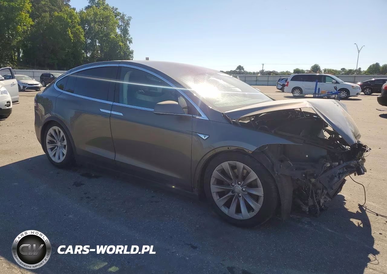 2016 Tesla Model X VIN:5YJXCBE20GF005867 - 4