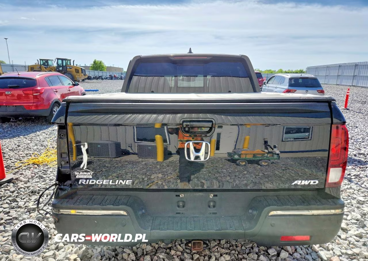 2019 Honda Ridgeline Black Edition VIN:5FPYK3F80KB040165 - 6