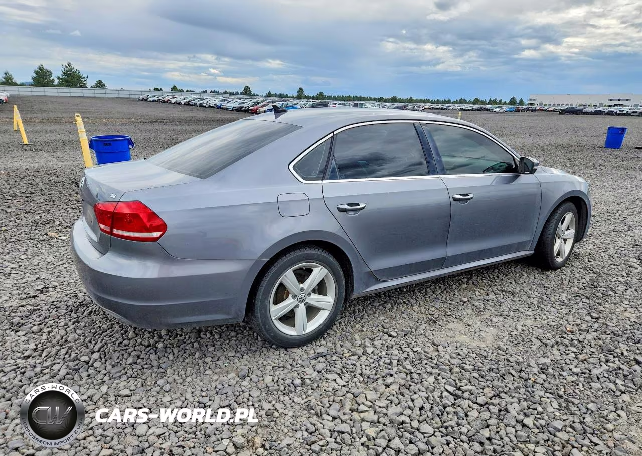 2013 Volkswagen Passat Se VIN:1VWBP7A37DC093686 - 3