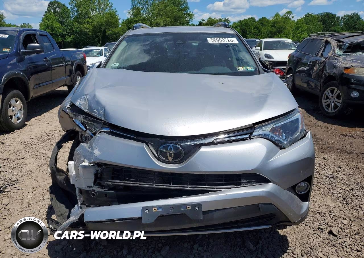 2018 Toyota Rav4 Xle VIN:JTMRFREV2JD254110 - 5