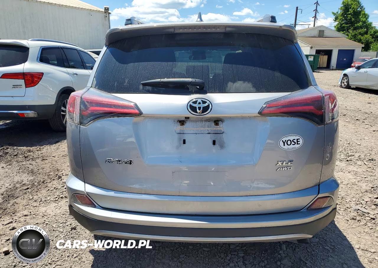2018 Toyota Rav4 Xle VIN:JTMRFREV2JD254110 - 6