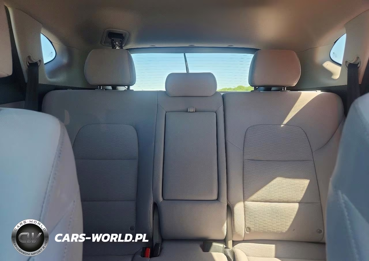 2019 Hyundai Tucson Value VIN:KM8J3CA4XKU005194 - 10