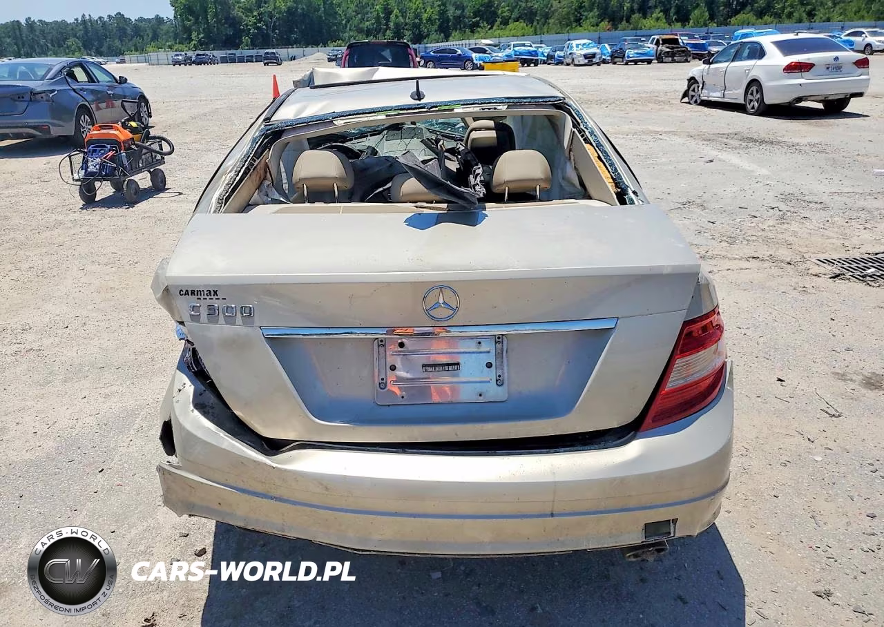 2011 Mercedes-Benz C 300 VIN:WDDGF5EB7BR135226 - 6
