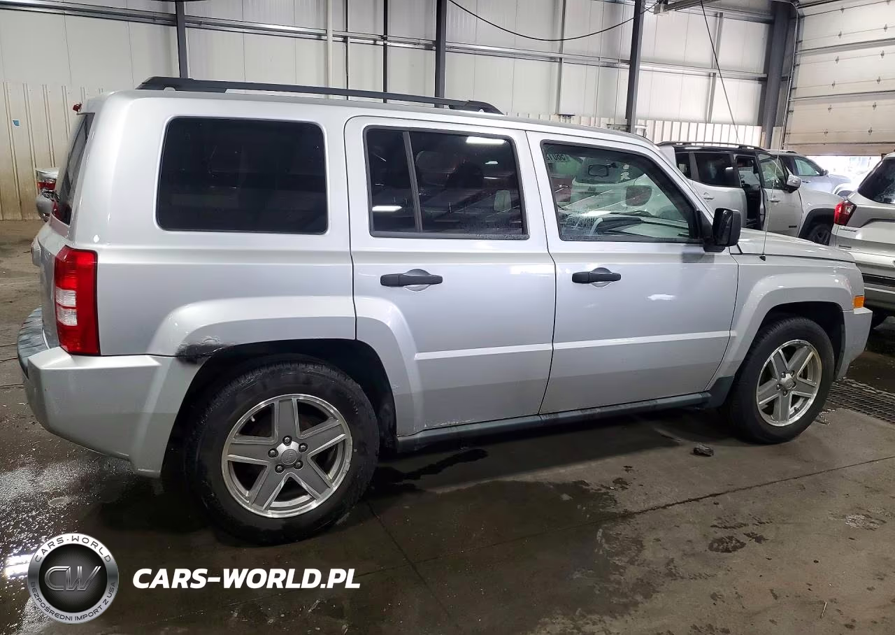 2008 Jeep Patriot Sport VIN:1J8FT28W78D574128 - 3