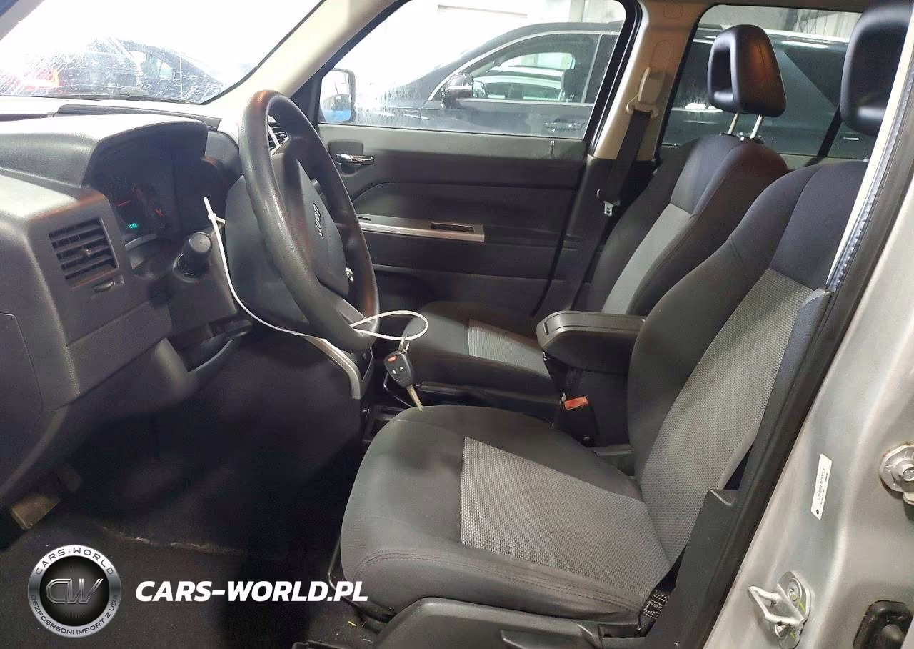 2008 Jeep Patriot Sport VIN:1J8FT28W78D574128 - 7