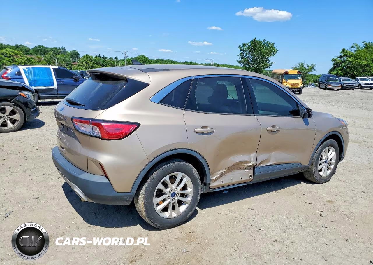 2021 Ford Escape Se VIN:1FMCU0G61MUA14107 - 3