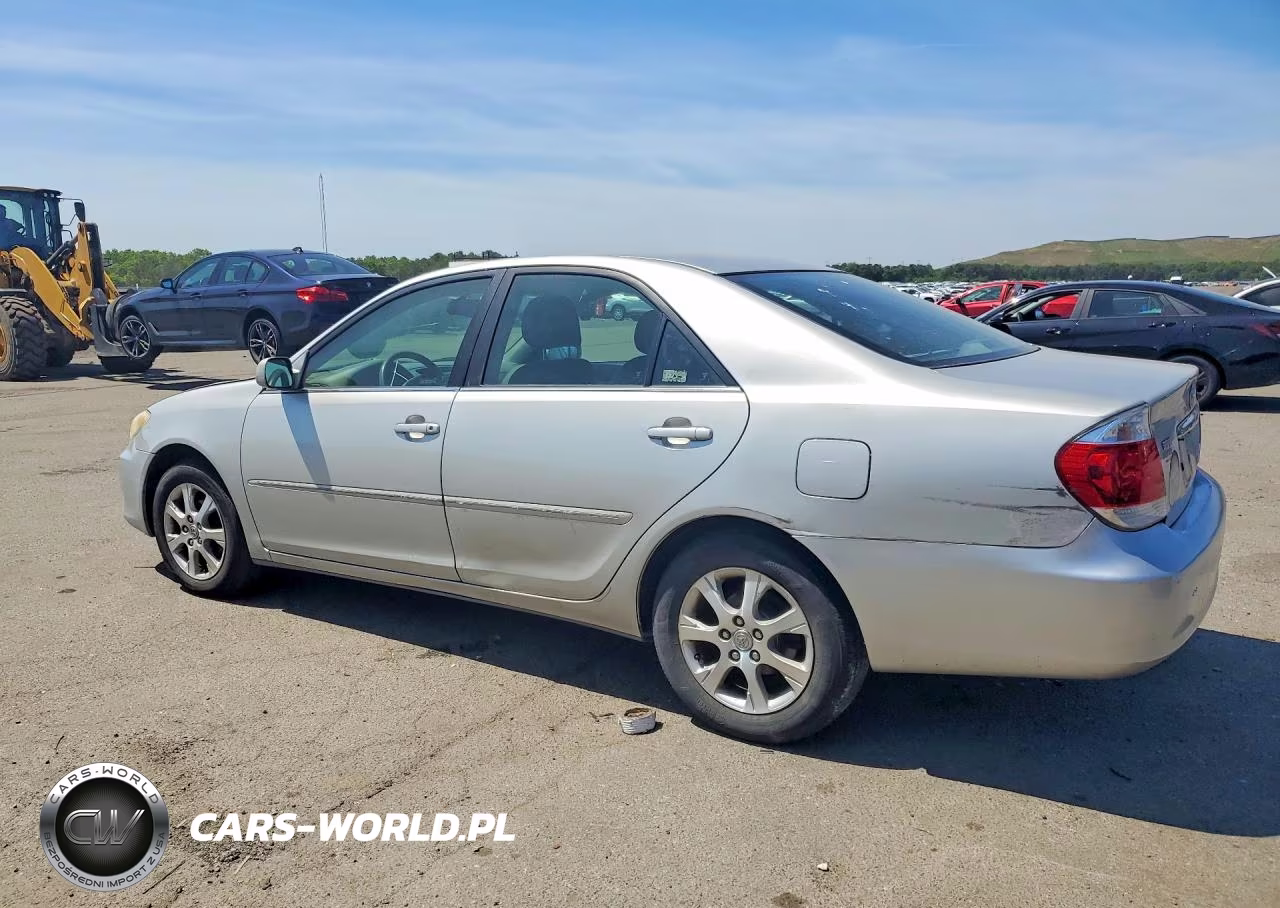 2005 Toyota Camry Xle VIN:4T1BE30K75U616383 - 2