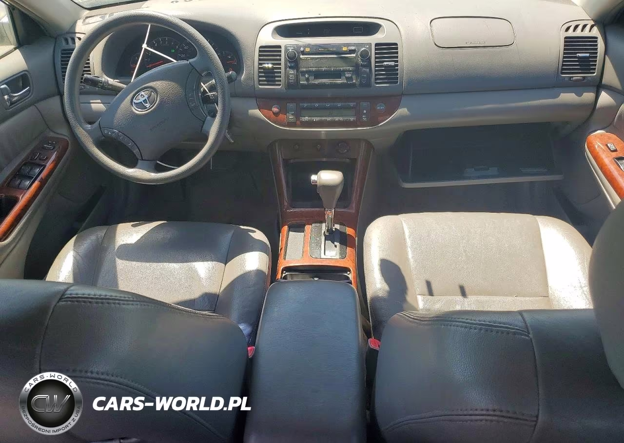 2005 Toyota Camry Xle VIN:4T1BE30K75U616383 - 8