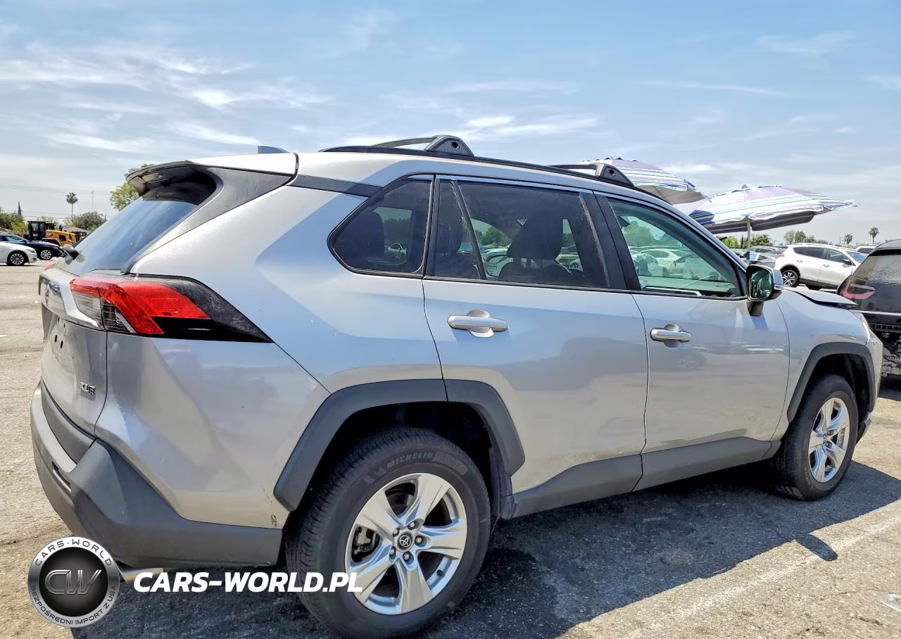2020 Toyota Rav4 Xle VIN:2T3W1RFV4LW080708 - 3