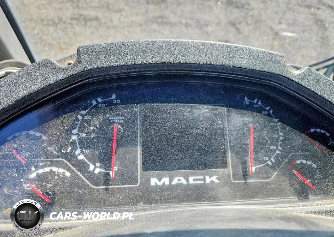 2018 Mack Lr600 Refuse Truck VIN:1M2LR04C7JM001515 - 8