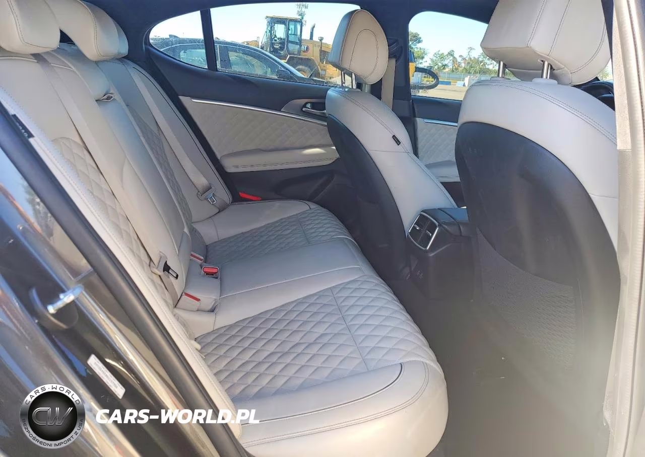 2024 Genesis G70 3.3T Sport Advanced VIN:KMTG54SE0RU137950 - 10