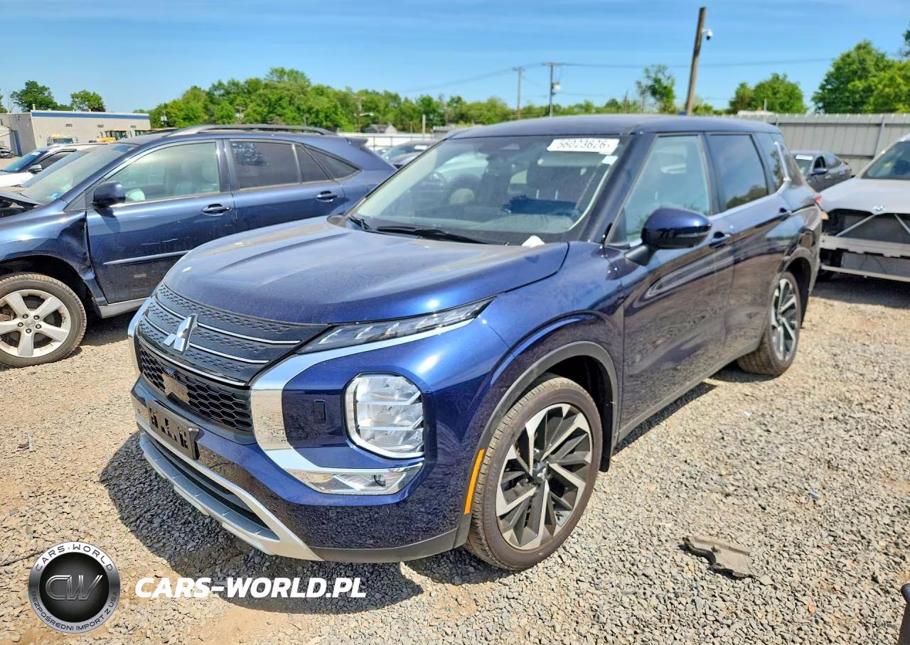 2024 Mitsubishi Outlander – zdjęcie 1 z 13
