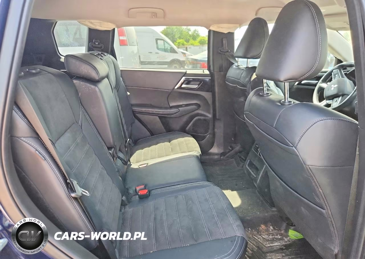 2024 Mitsubishi Outlander VIN:JA4J4VA88RZ009039 - 11