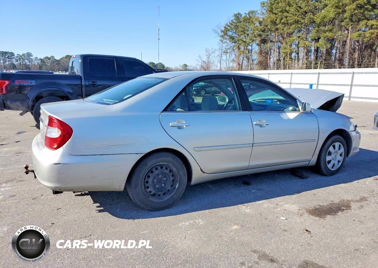 2004 Toyota Camry Le VIN:4T1BE32K44U299447 - 3
