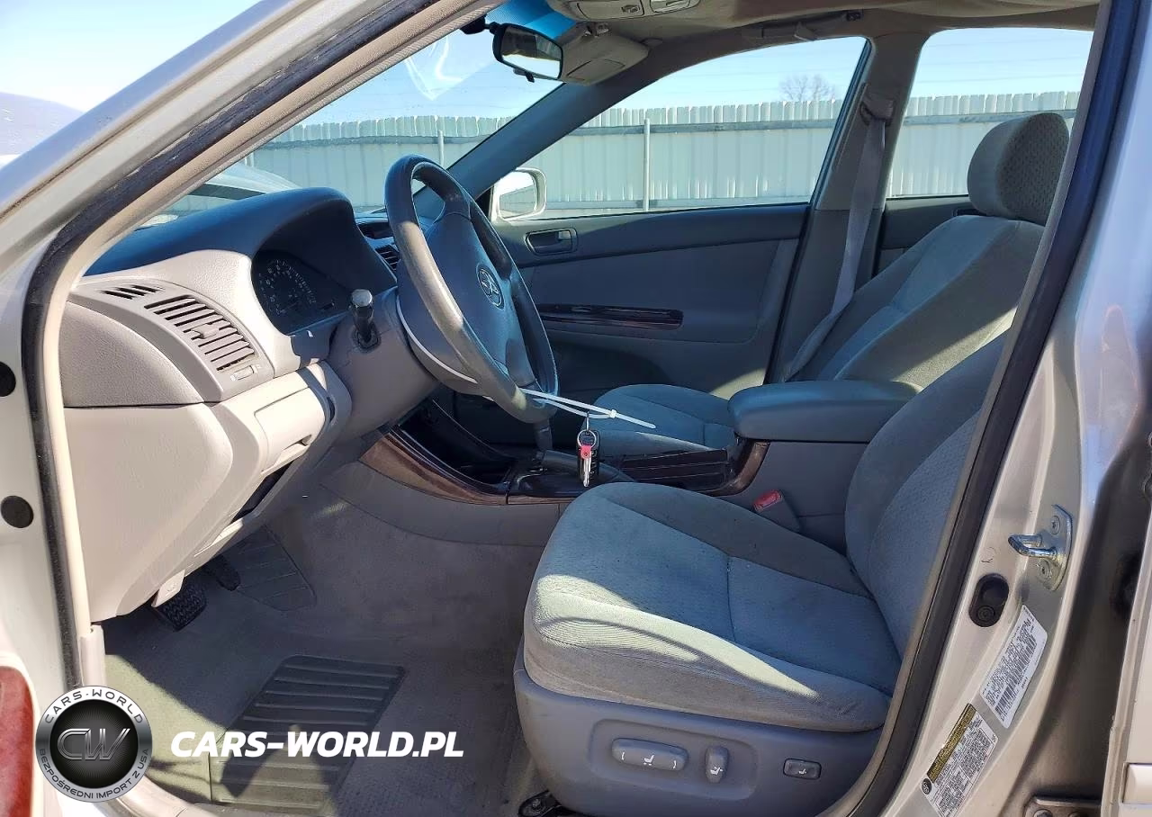 2004 Toyota Camry Le VIN:4T1BE32K44U299447 - 7