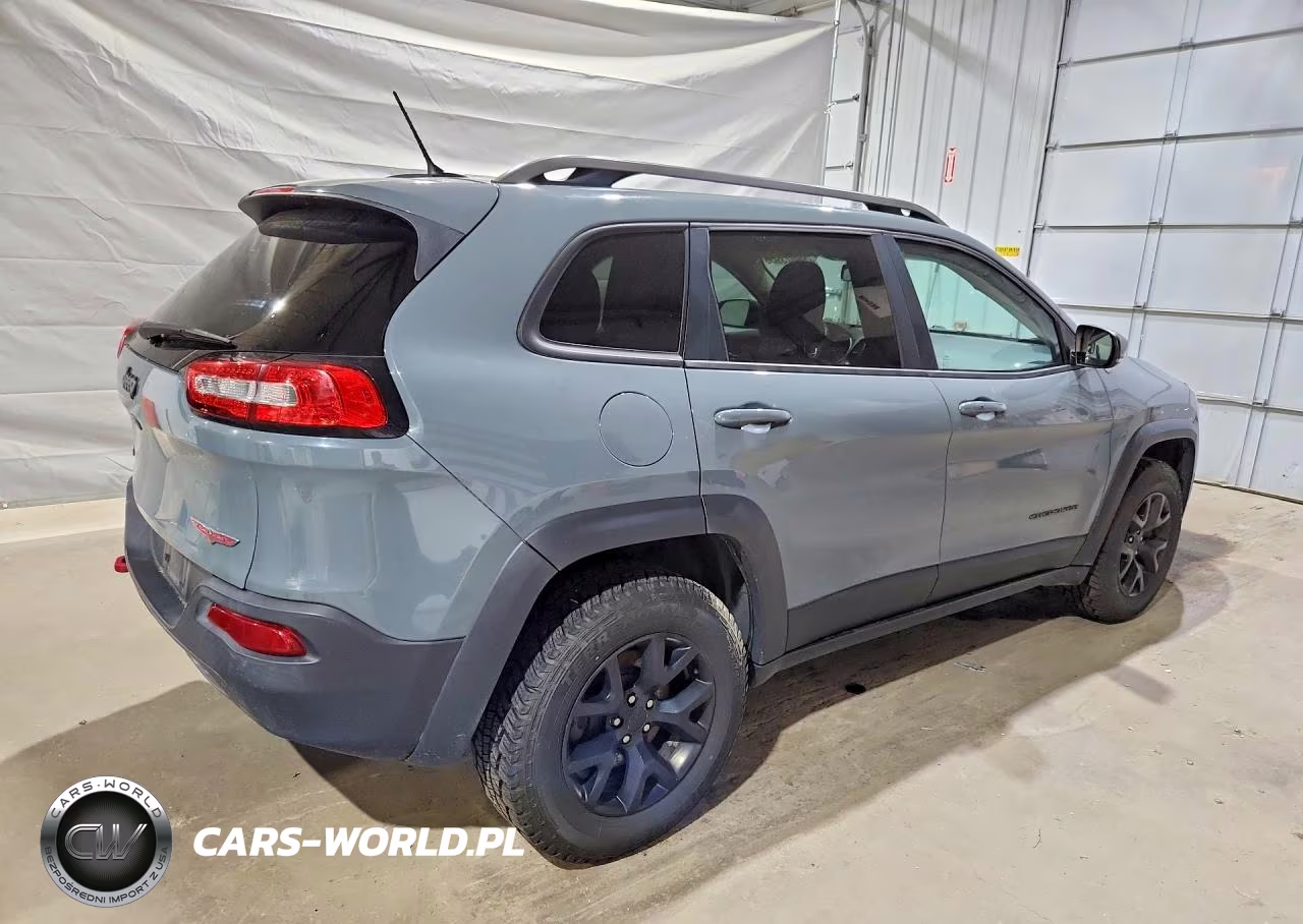 2015 Jeep Cherokee Trailhawk VIN:1C4PJMBB7FW530053 - 3