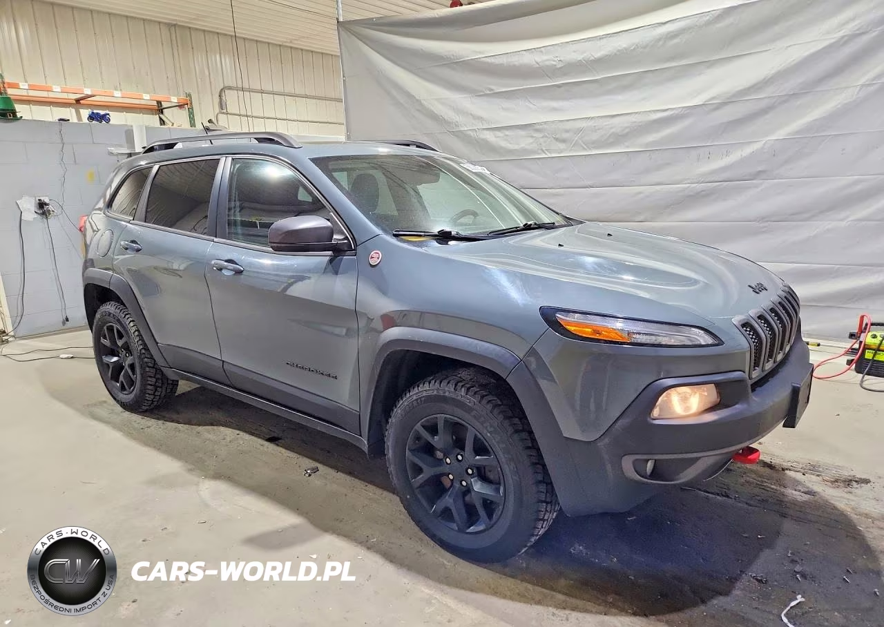 2015 Jeep Cherokee Trailhawk VIN:1C4PJMBB7FW530053 - 4