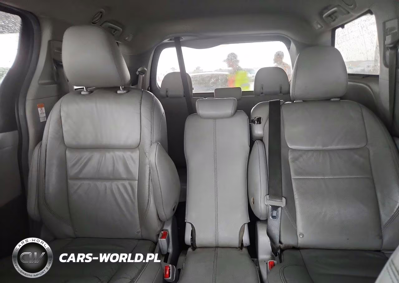 2017 Toyota Sienna Xle 8-Passenger VIN:5TDYZ3DC9HS775551 - 10