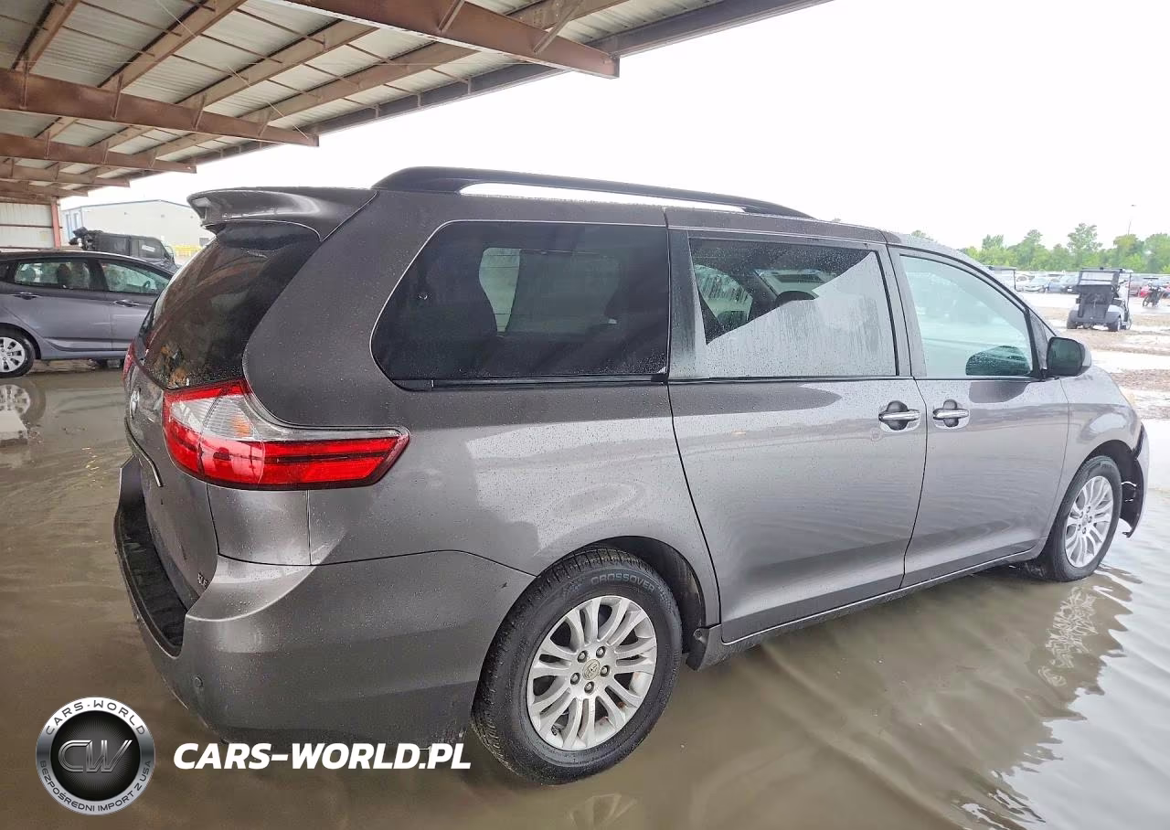 2017 Toyota Sienna Xle 8-Passenger VIN:5TDYZ3DC9HS775551 - 3