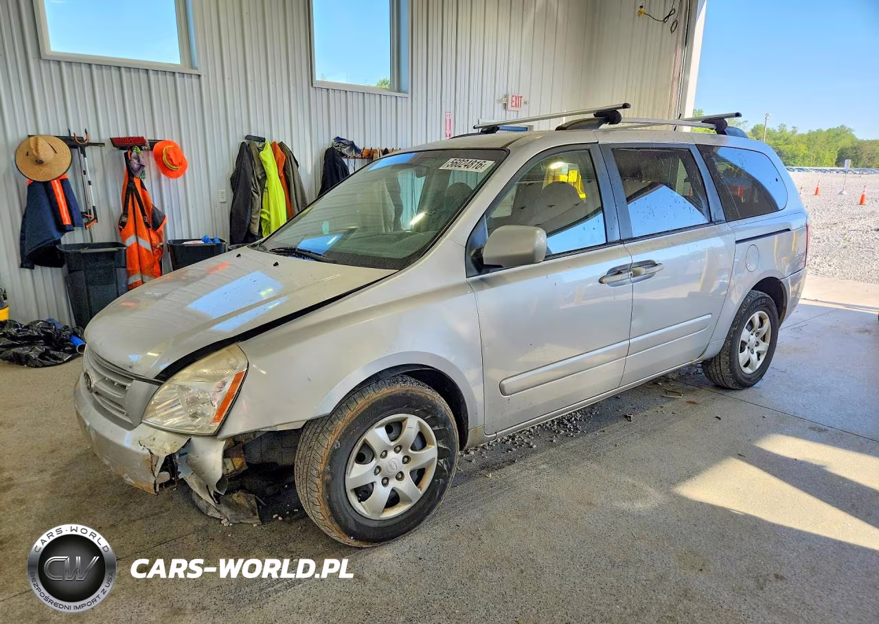 2010 Kia Sedona Lx