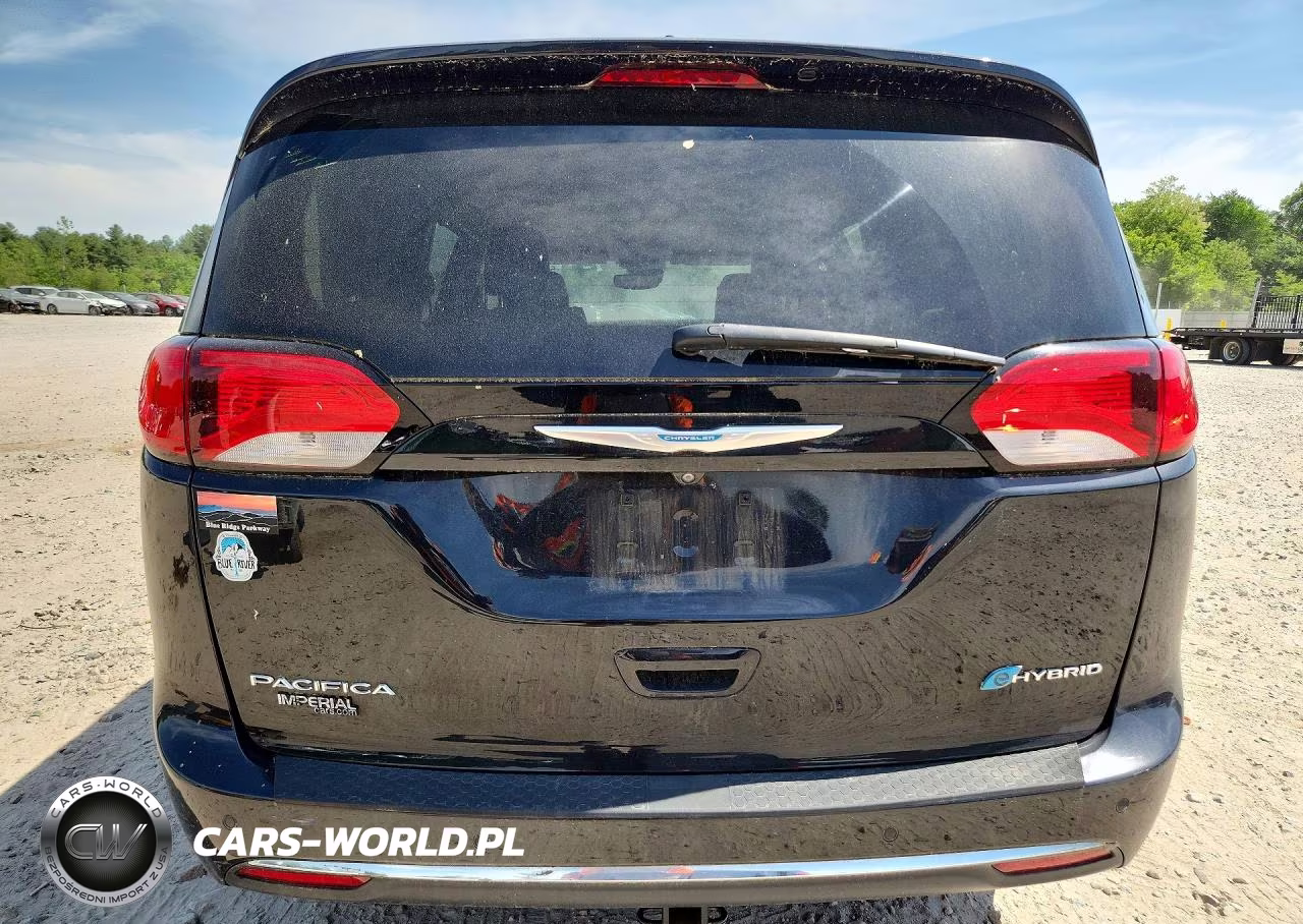 2018 Chrysler Pacifica Hybrid Limited VIN:2C4RC1N70JR144830 - 6