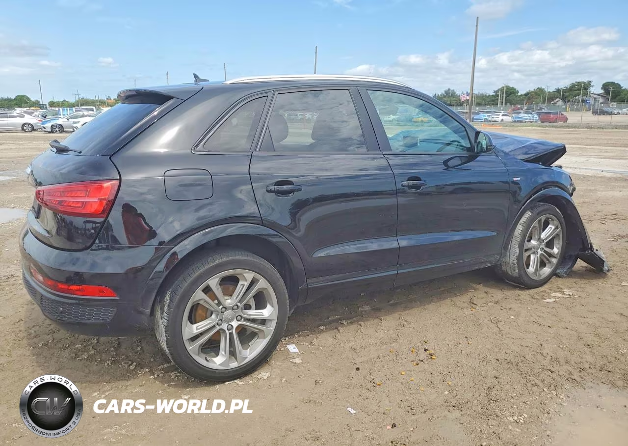 2018 Audi Q3 Premium VIN:WA1BCCFS1JR032411 - 3