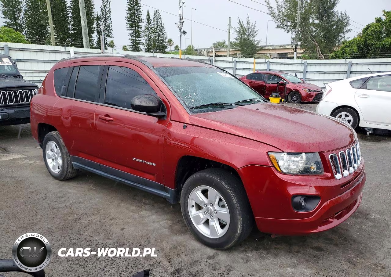 2015 Jeep Compass Sport VIN:1C4NJCBA9FD262420 - 4