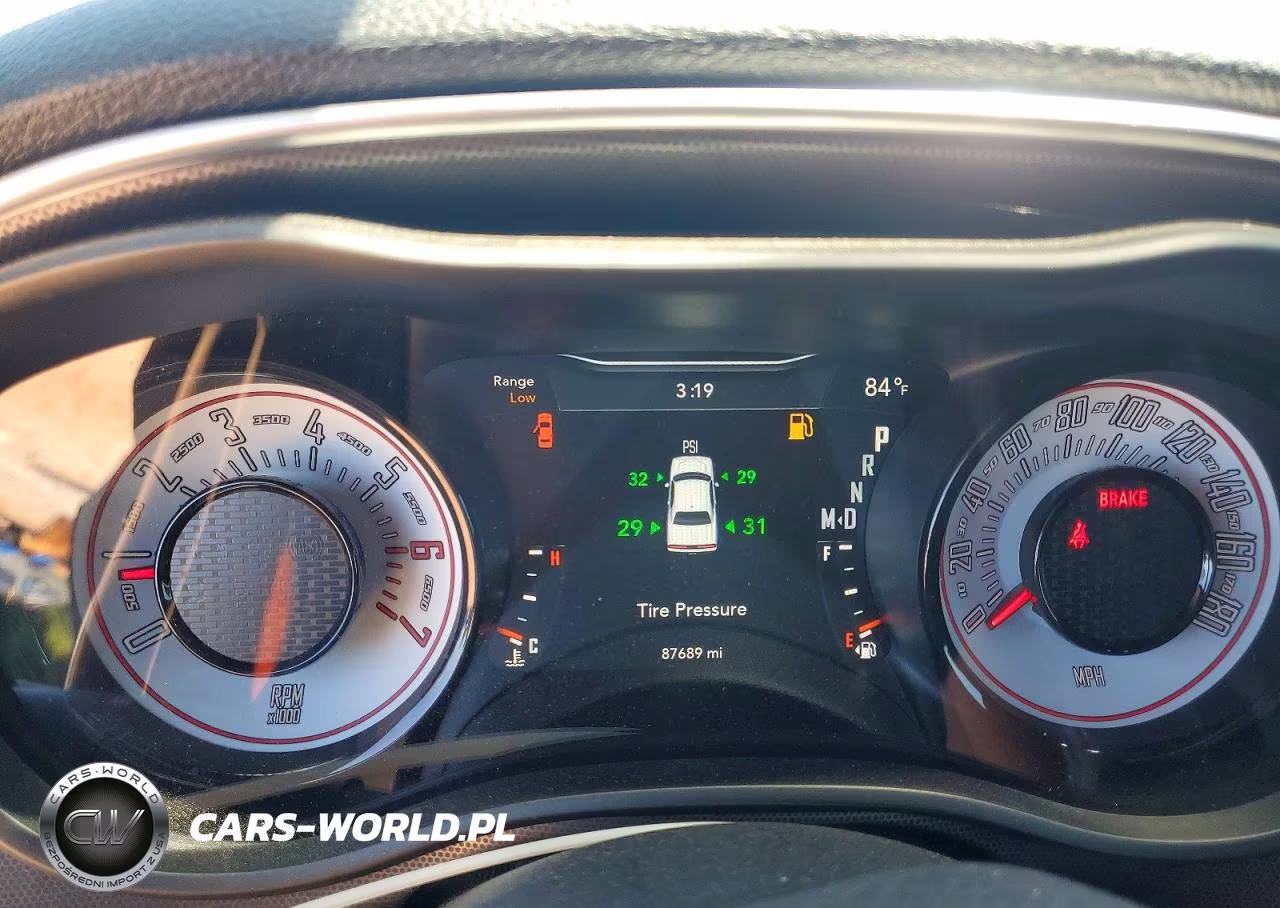 2018 Dodge Challenger R VIN:2C3CDZFJ7JH154647 - 9