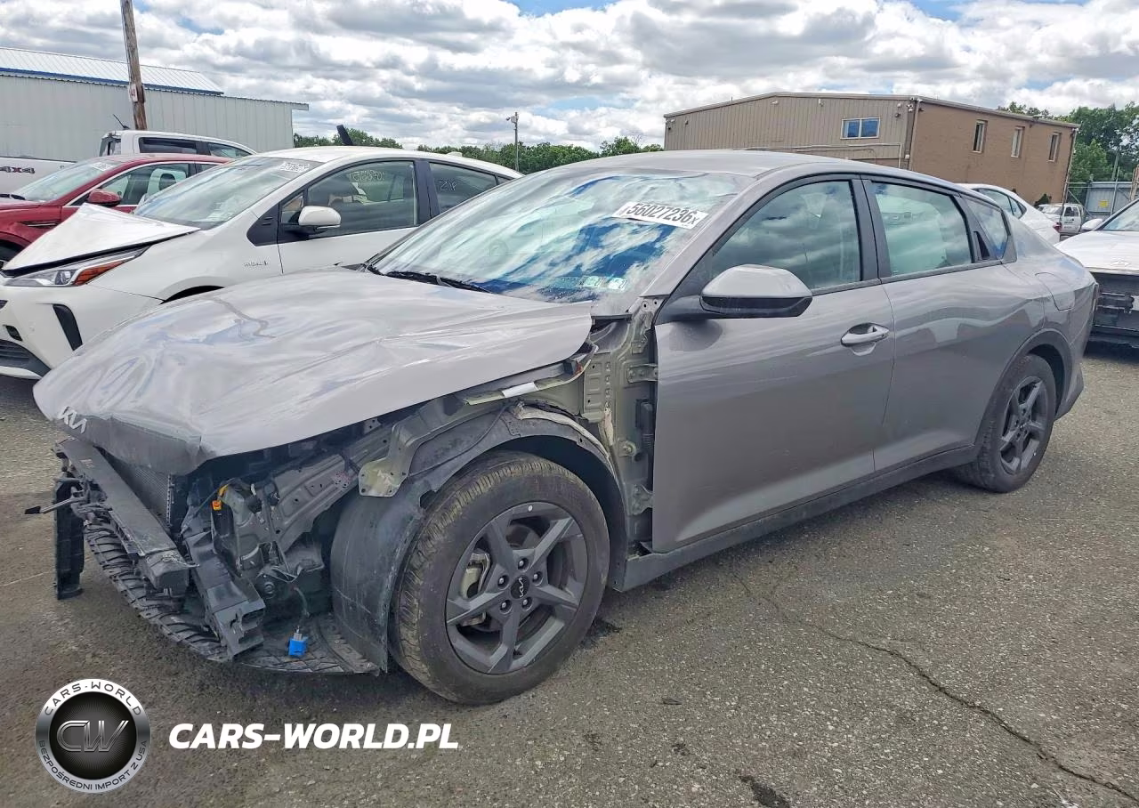 2025 Kia K4 Lxs – zdjęcie 1 z 13