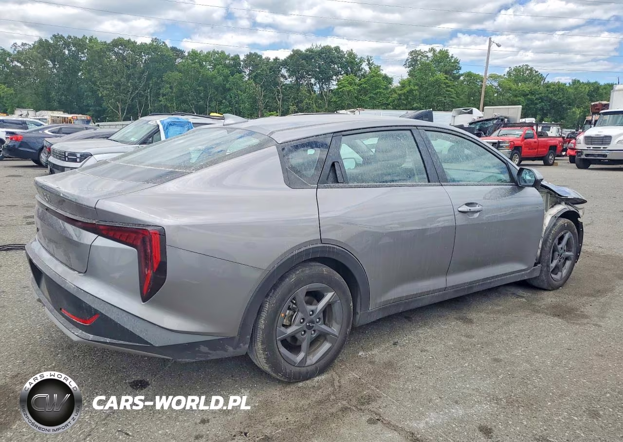 2025 Kia K4 Lxs VIN:3KPFT4DE4SE100563 - 3