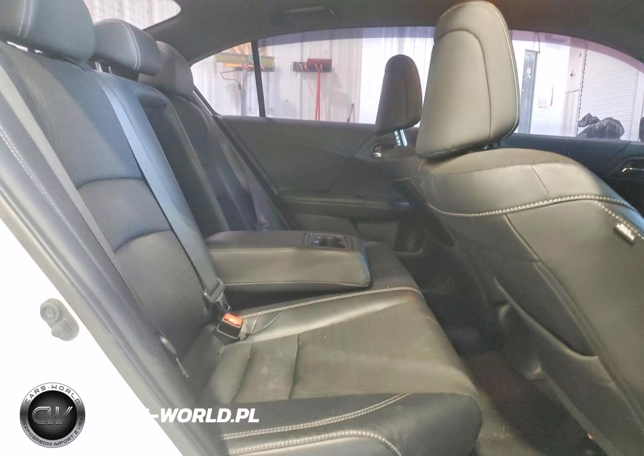 2016 Honda Accord Sport VIN:1HGCR2F57GA244123 - 10