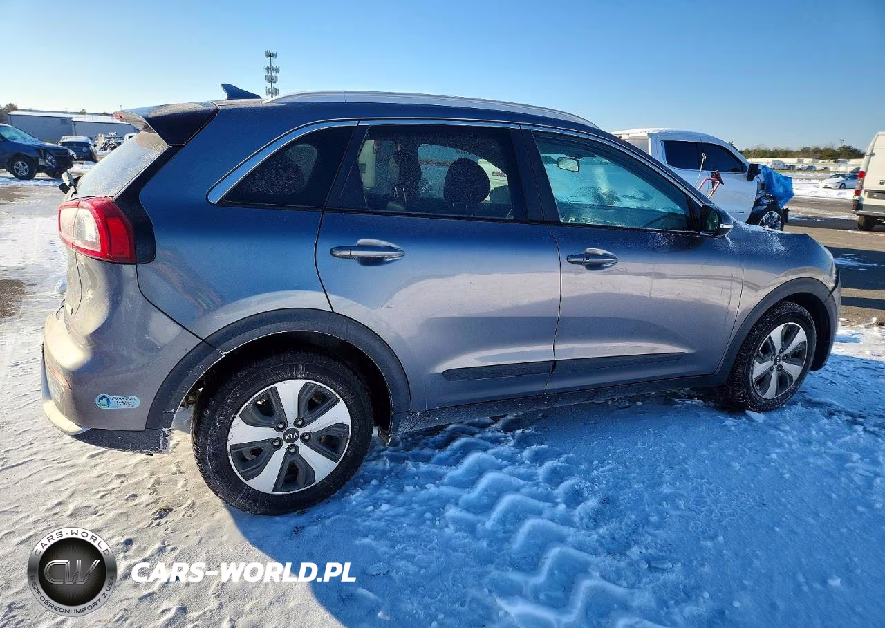 2017 Kia Niro VIN:KNDCC3LC7H5070878 - 3