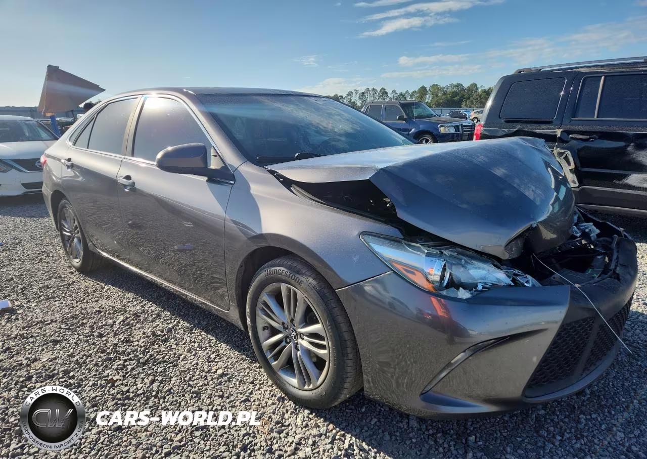 2015 Toyota Camry Se VIN:4T1BF1FK1FU084302 - 4