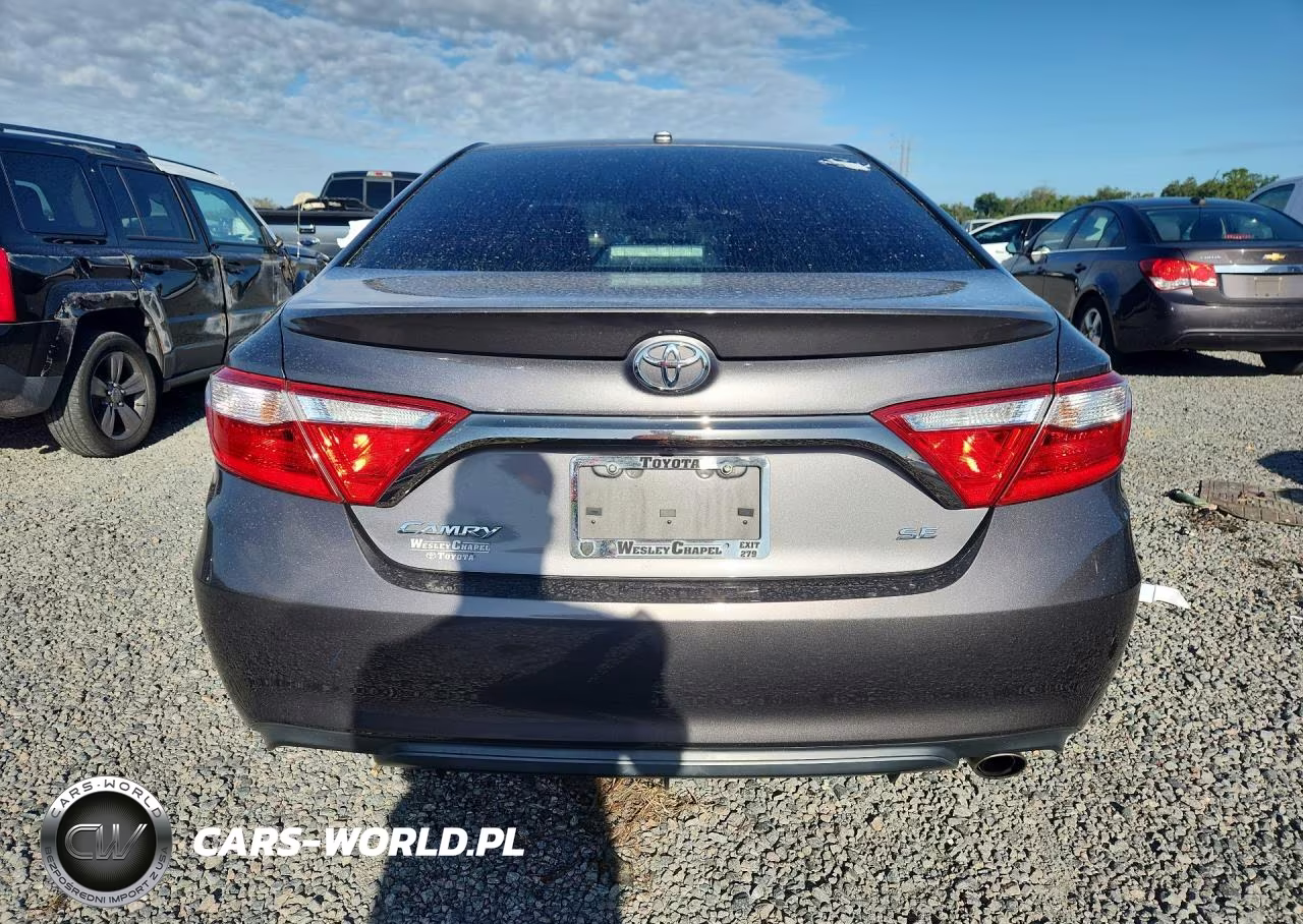 2015 Toyota Camry Se VIN:4T1BF1FK1FU084302 - 6