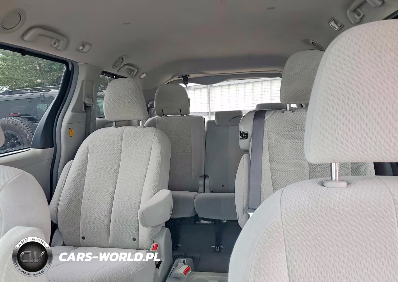 2011 Toyota Sienna Le VIN:5TDKK3DC5BS163915 - 10