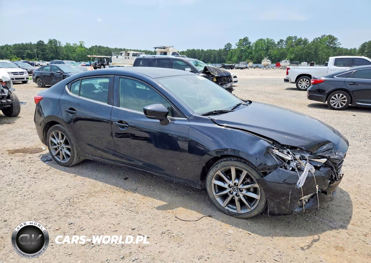 2018 Mazda 3 Grand Touring VIN:3MZBN1W31JM210653 - 4