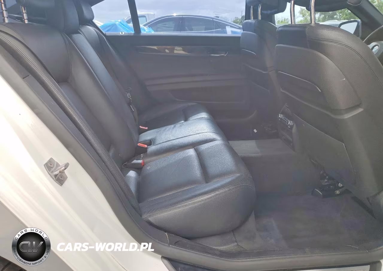 2015 BMW 740 Li VIN:WBAYE4C57FD139009 - 10