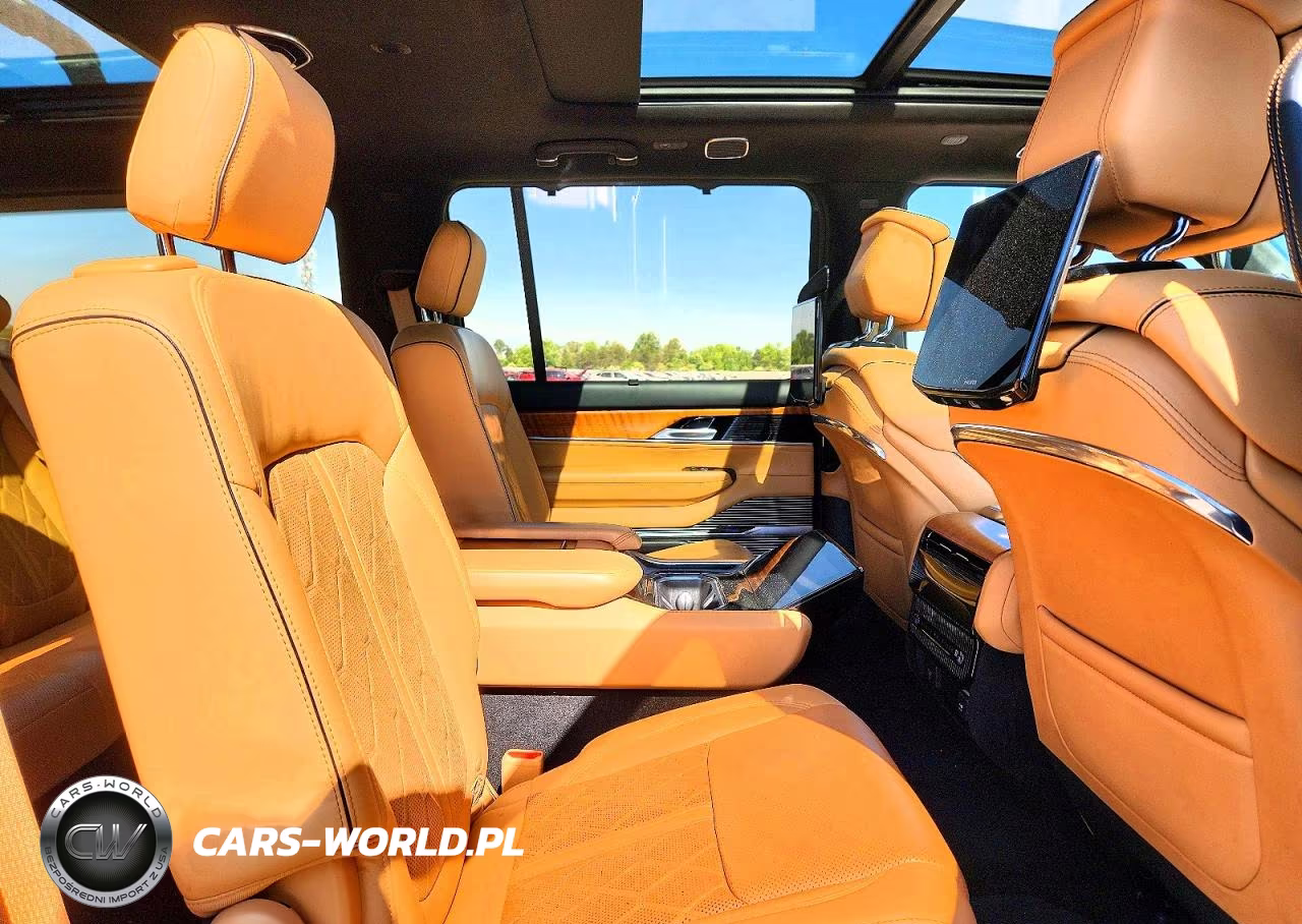 2022 Jeep Grand Wagoneer Series Iii VIN:1C4SJVGJ6NS111312 - 11