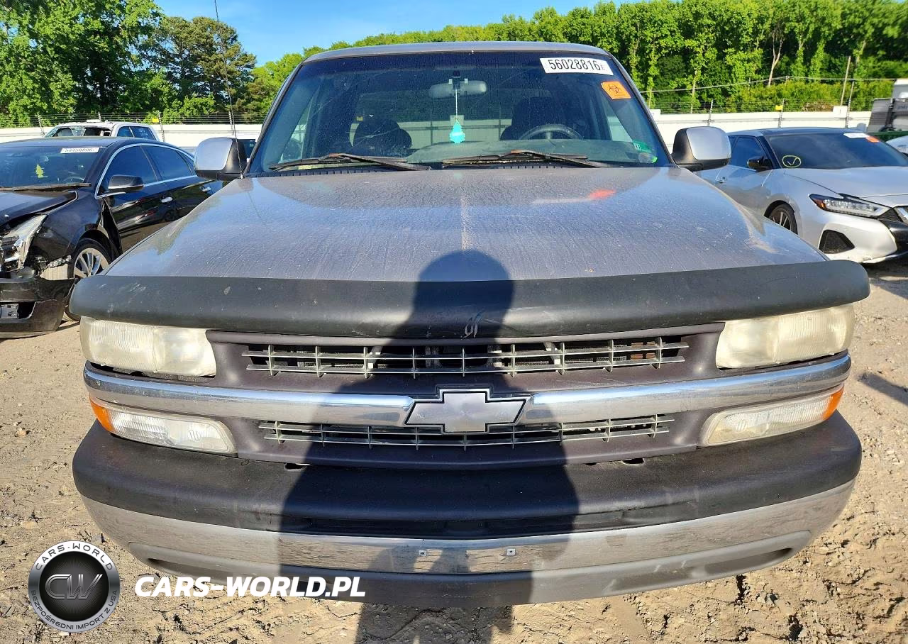 2001 Chevrolet Silverado C1500 VIN:2GCEC19T411236155 - 5