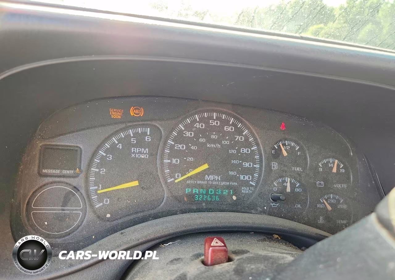 2001 Chevrolet Silverado C1500 VIN:2GCEC19T411236155 - 9