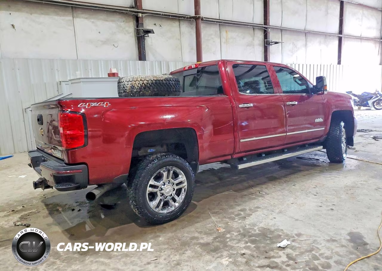 2015 Chevrolet Silverado K2500 High Country VIN:1GC1KXE87FF589477 - 3