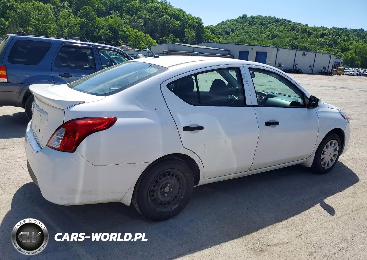 2018 Nissan Versa S Plus VIN:3N1CN7AP9JL866483 - 3
