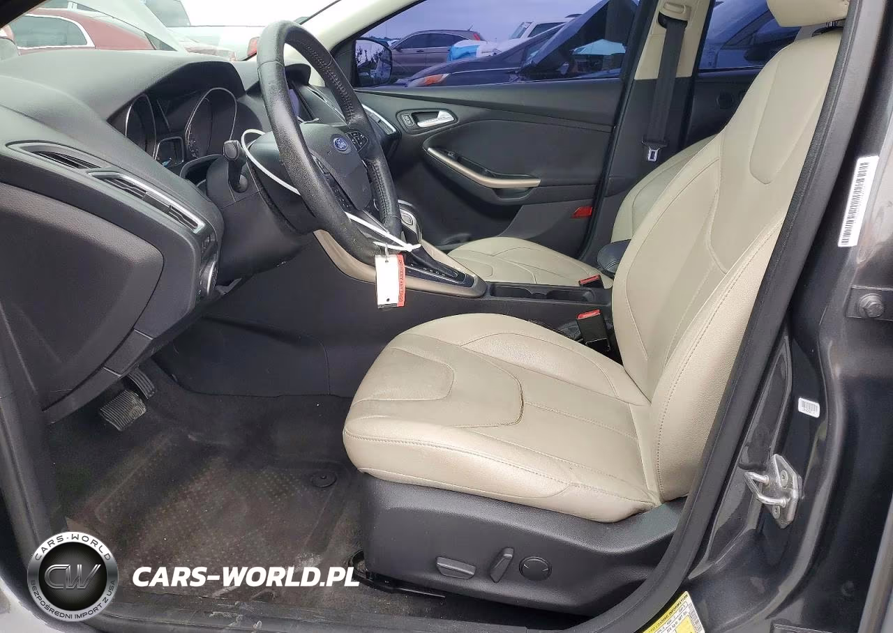 2018 Ford Focus Titanium VIN:1FADP3J2XJL294124 - 7