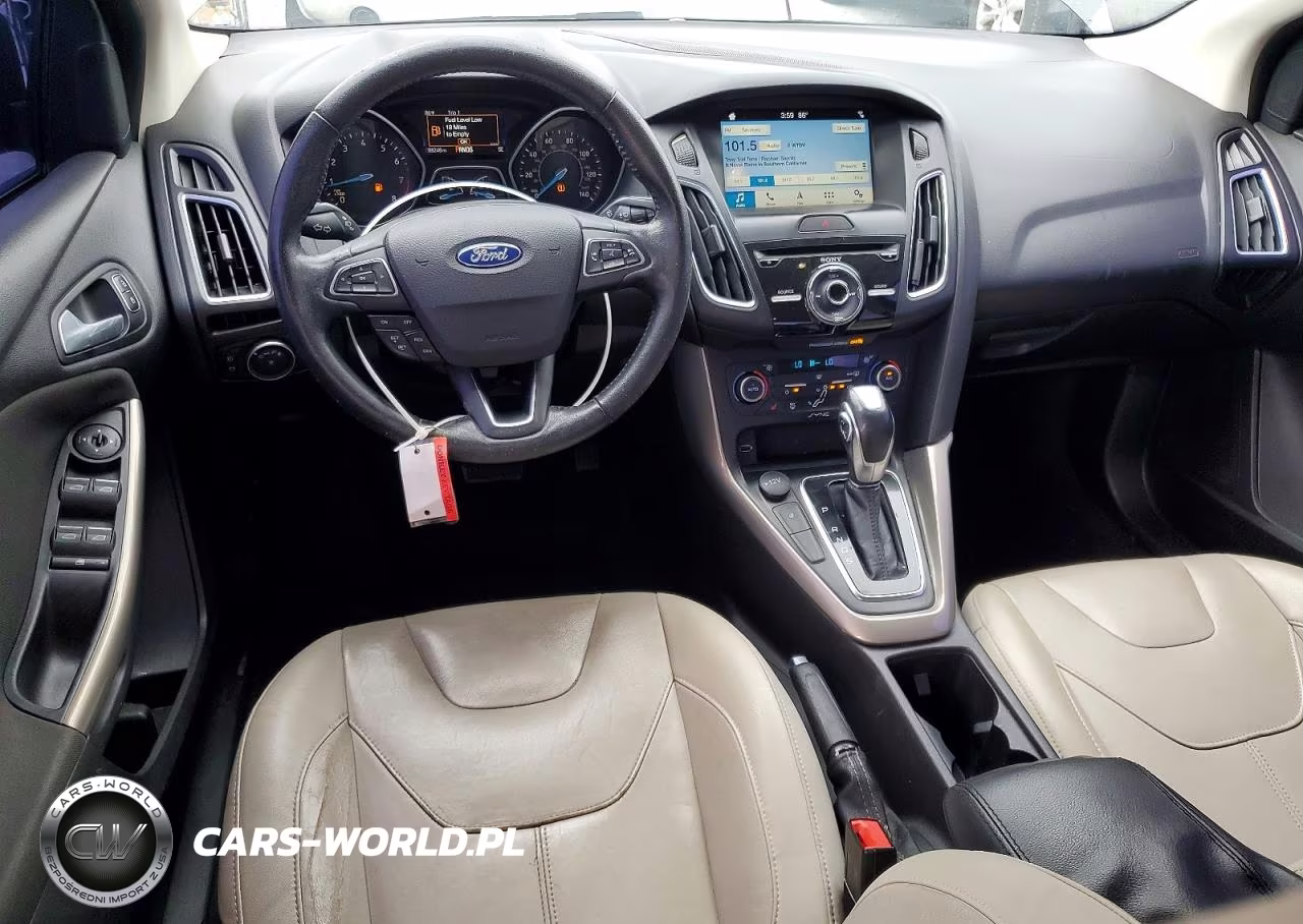 2018 Ford Focus Titanium VIN:1FADP3J2XJL294124 - 8