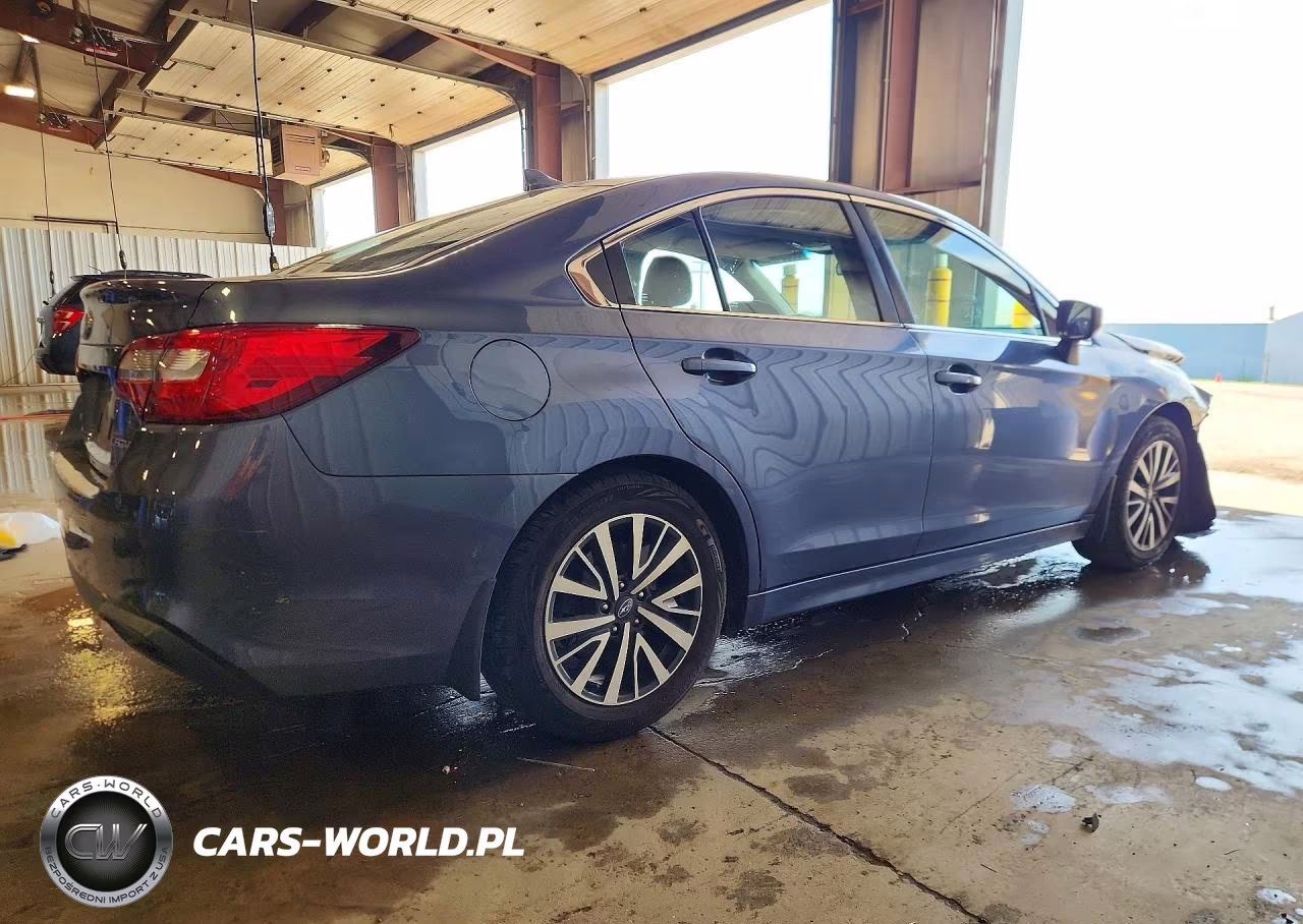 2018 Subaru Legacy 2.5I Premium VIN:4S3BNAC69J3022272 - 3