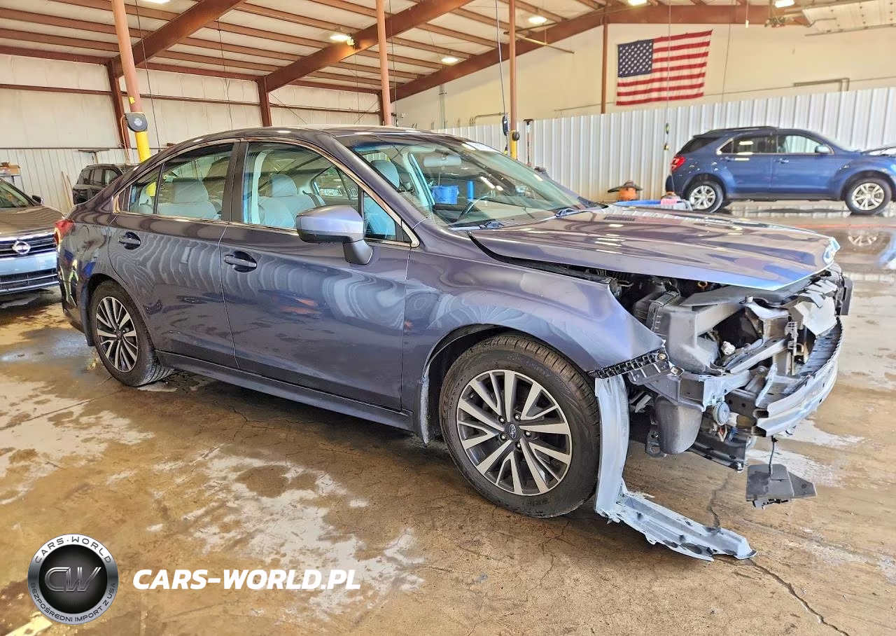 2018 Subaru Legacy 2.5I Premium VIN:4S3BNAC69J3022272 - 4