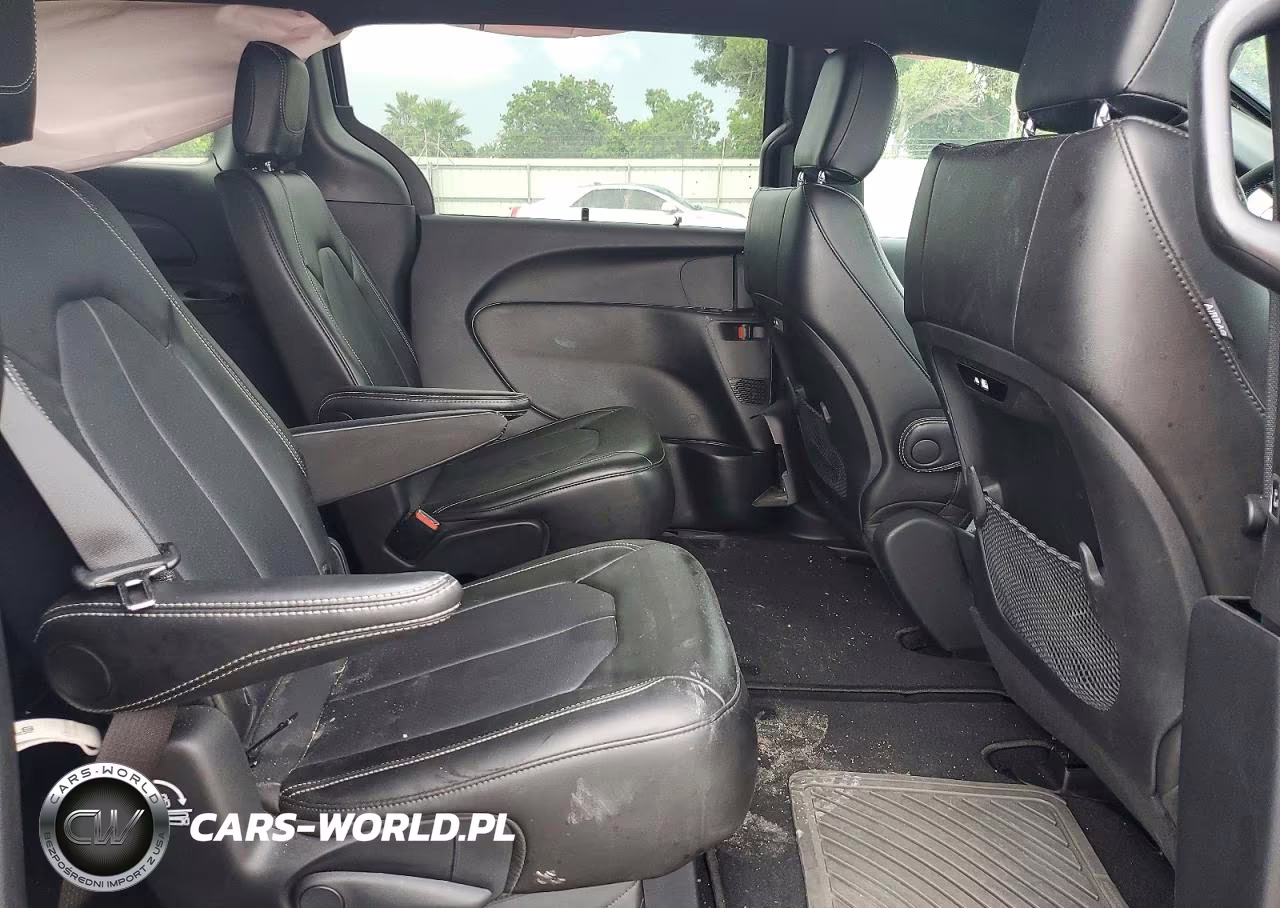 2025 Chrysler Pacifica Select VIN:2C4RC1BG4SR528826 - 10