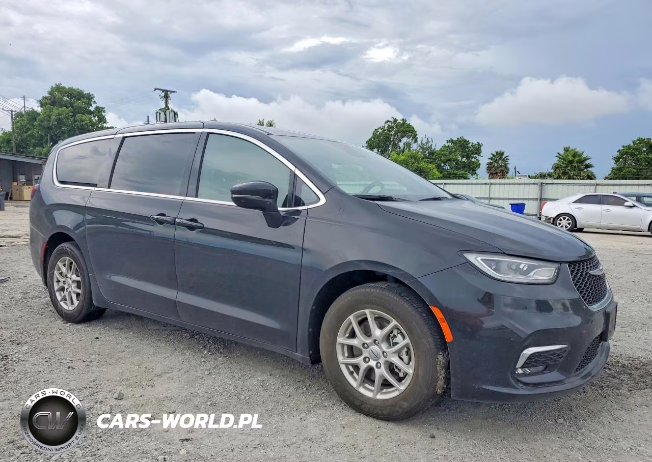 2025 Chrysler Pacifica Select VIN:2C4RC1BG4SR528826 - 4