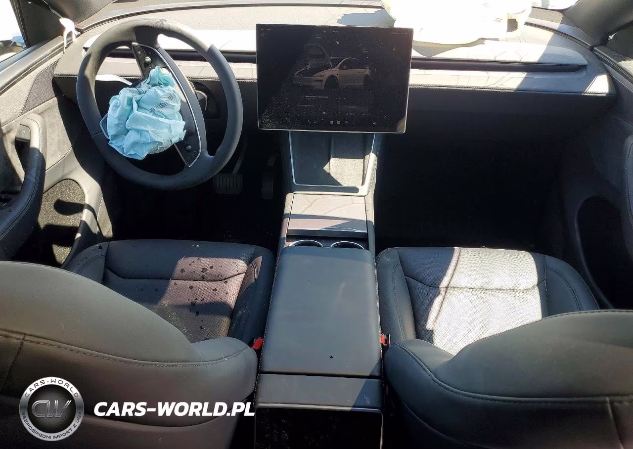 2026 Tesla Model Y VIN:7SAYGDEE5TA635022 - 8
